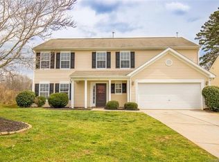 132 Wood Hollow Ct, Mount Holly, NC 28120
