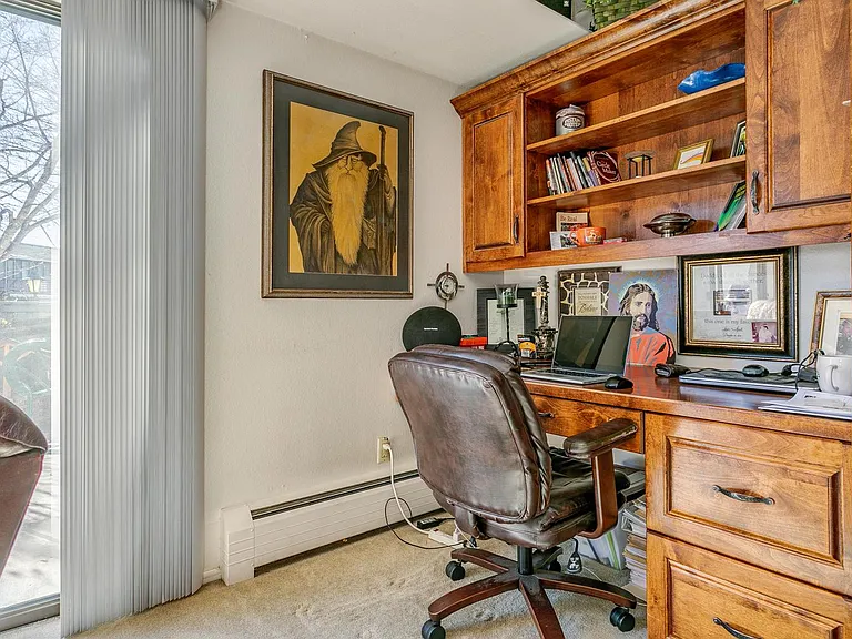 3541 S Hillcrest Dr — Photo 4