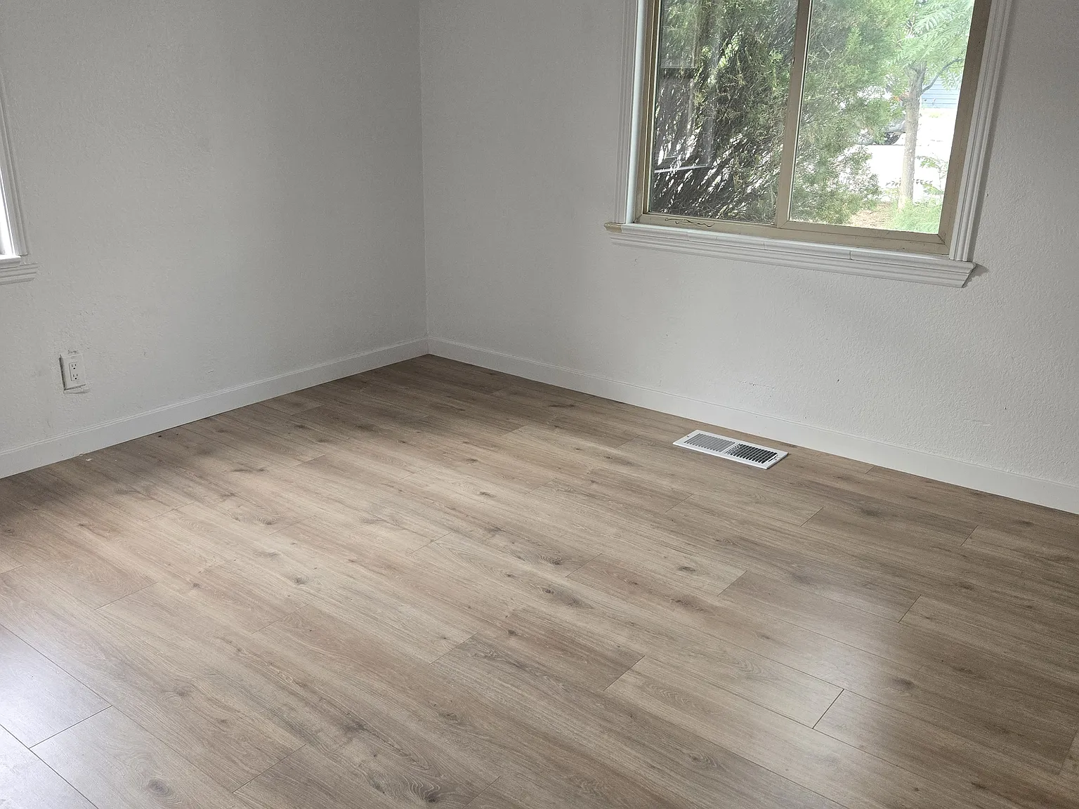3 bed, 1290 sqft, $2,650 — Photo 2