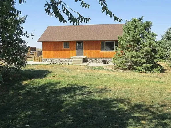 316 Nostrum Rd, Thermopolis, WY 82443