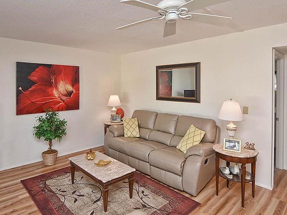 5th image of 210 Park Blvd N APT 125