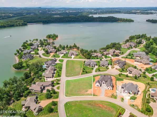 164 Captains Way, Lenoir City, TN 37772