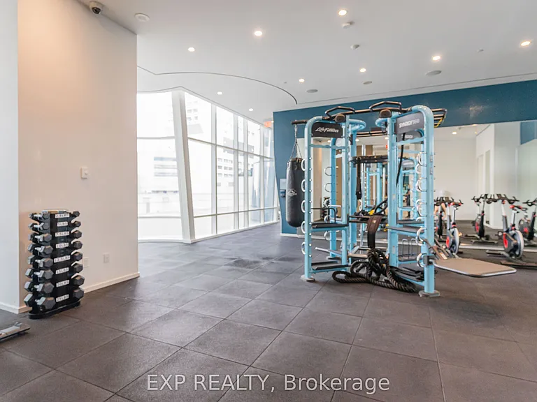1 Bloor St E #2806 — Photo 4