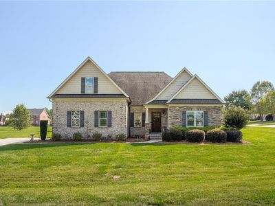 104 Wyatt Dr, Advance, NC, 27006