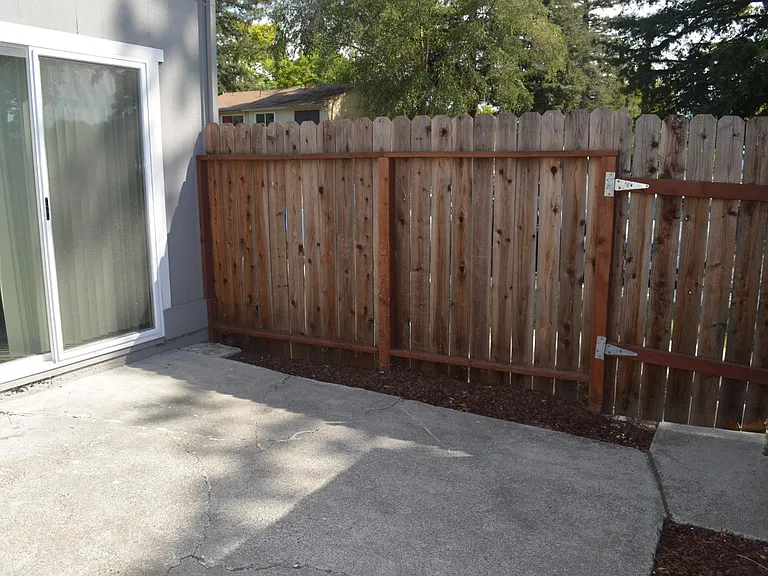 5919 Bamford Dr — Photo 24