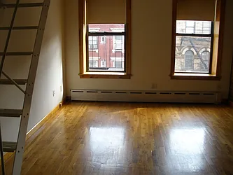 Rented by Ready Group