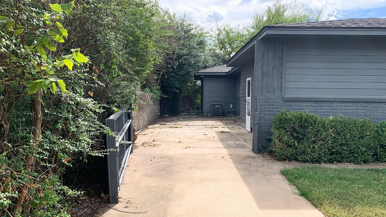 3 bed, 1.5 bath, 1097 sqft, $1,450 — Photo 4