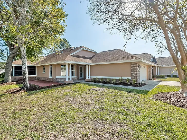 280 Braeburn Cir — Photo 2