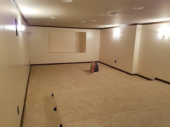 2nd image of 29316 Glenbrook Dr