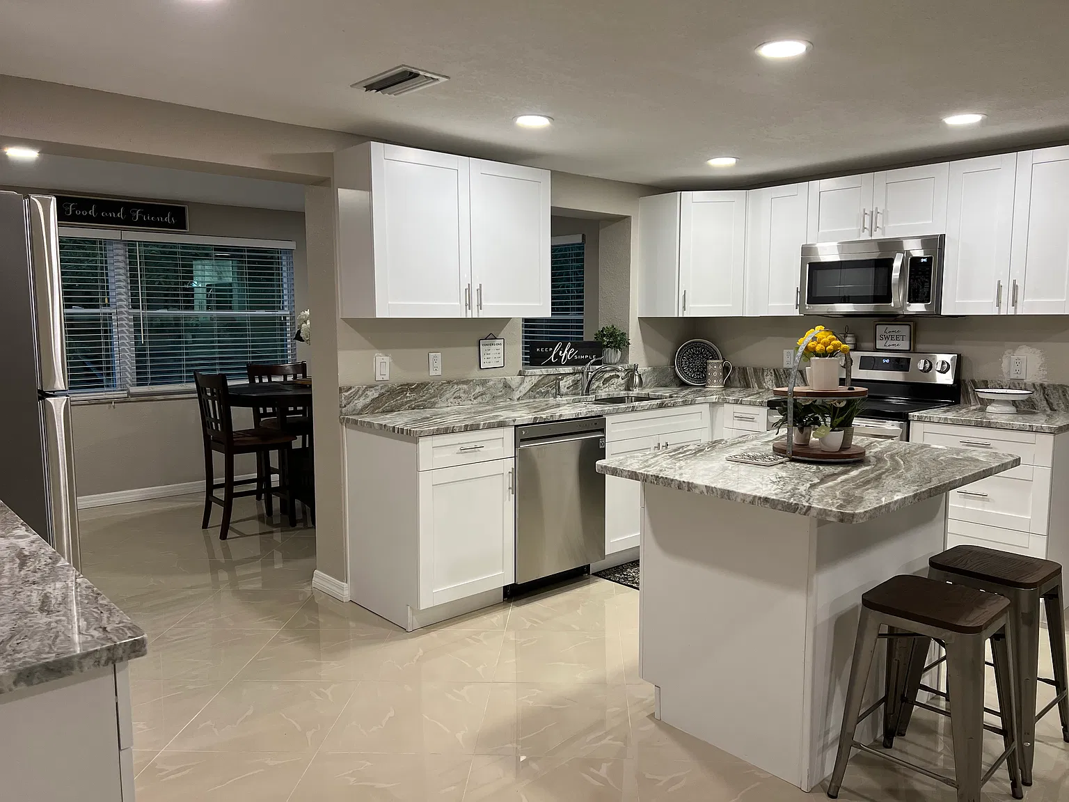 2 bed, 1200 sqft, $2,250 — Photo 4
