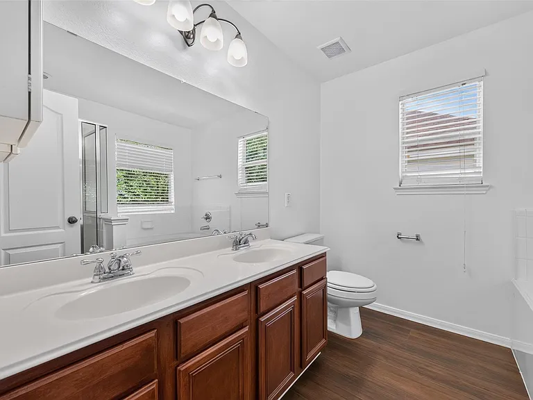 8126 Montague Manor Ln — Photo 26