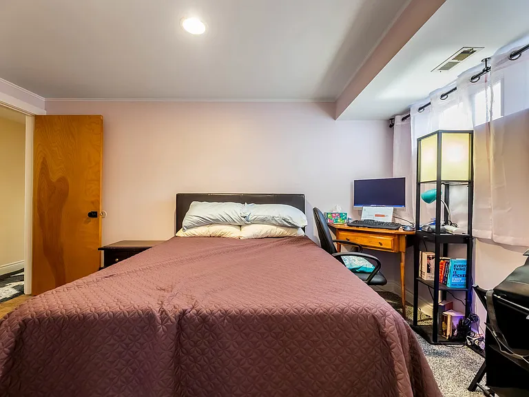 1060 N Hermitage Ave #3 — Photo 19