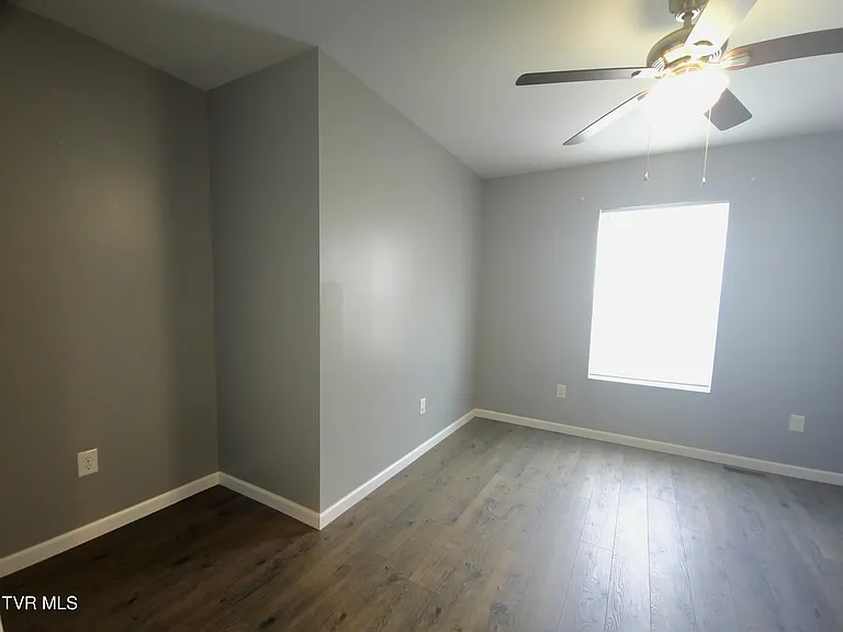 305 McKenzie Dr #1 — Photo 9