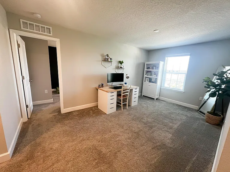 1585 Chelsea Manor Cir — Photo 16