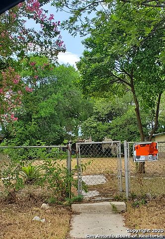 1st image of 459 N San Horacio Ave