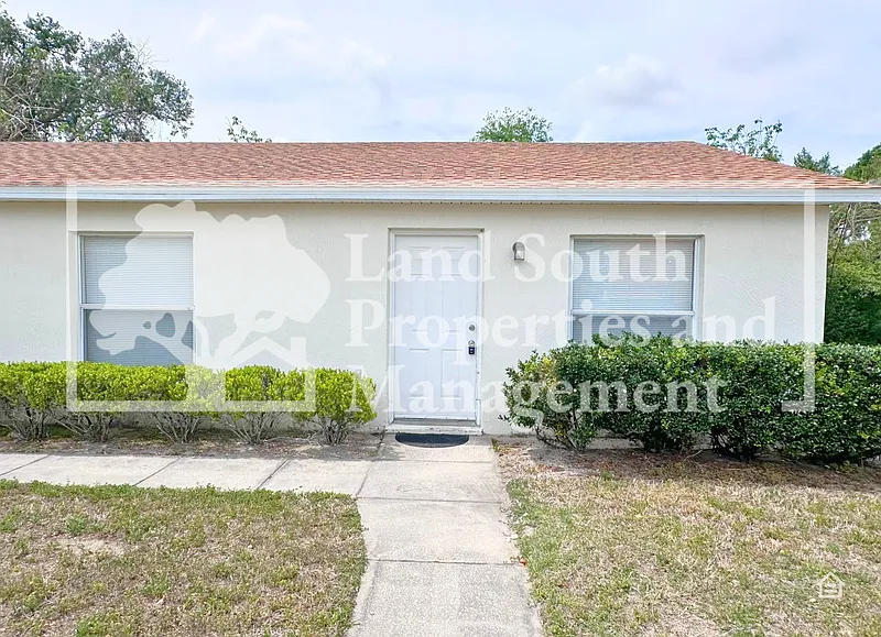 2 bed, 1.0 bath, 855 sqft, $1,295 — Photo 1