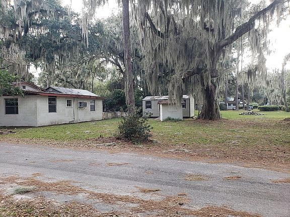 back of house and lots