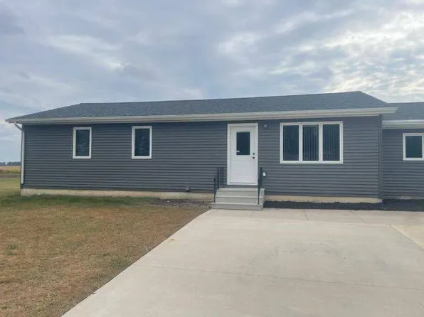 407 E Ahrens St, Sac City, IA 50583