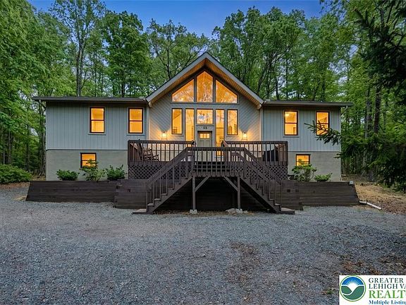 2nd image of 115 Fawn Rd