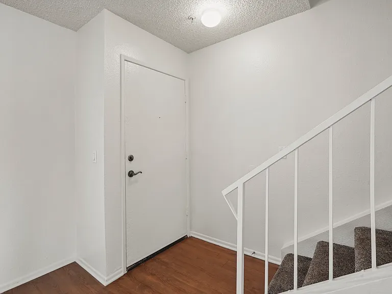 Kimberly Terrace — Photo 24