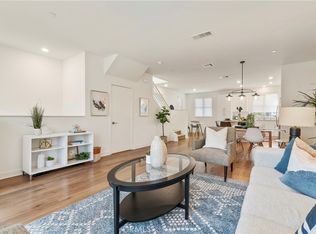 2700 E Chaucer St #11, Los Angeles, CA 90065