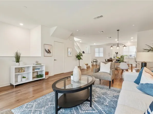 2700 E Chaucer St #11, Los Angeles, CA 90065