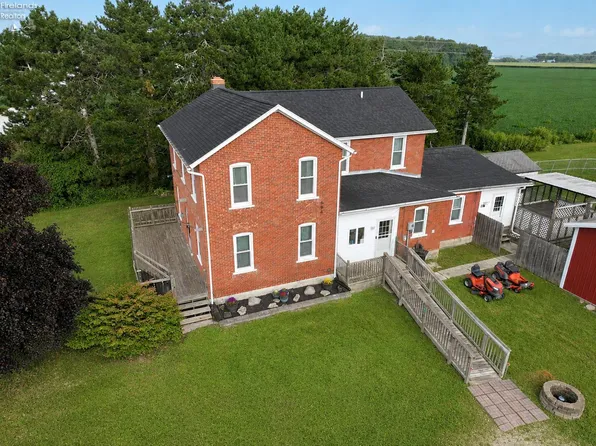650 County Road 97, Fremont, OH 43420