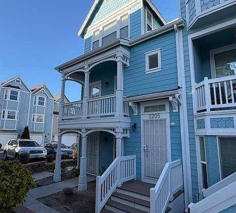 4th image of 2205 Grosvenor Park Pl