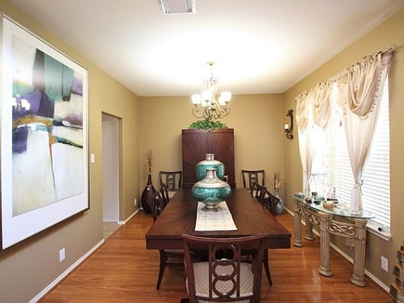 5th image of 2902 San Patricio
