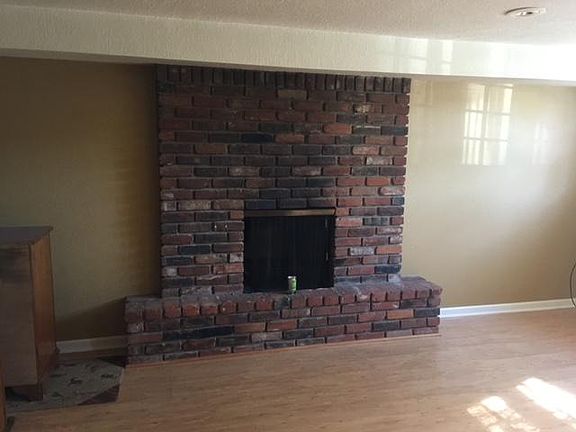 2nd image of 920 Dorton Ln