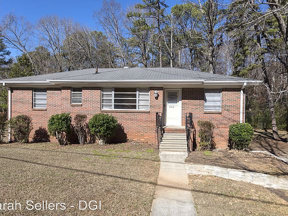 3rd image of 836 Martinwood Ln