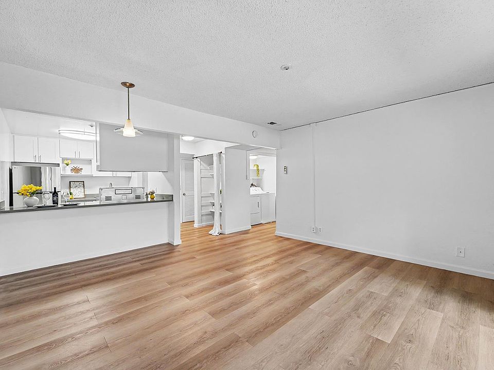 1st image of 1453 Neotomas Avenue #104