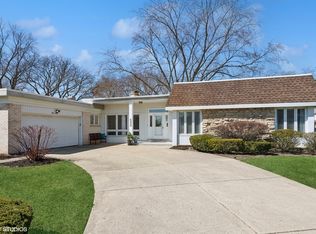1130 Crestwood Dr, Northbrook, IL