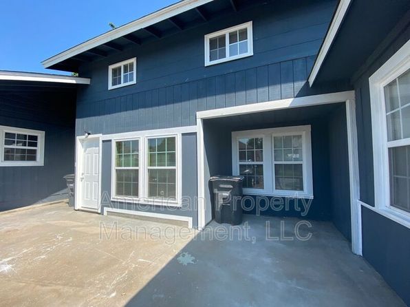 3605 1/2 E 16th St Unit B