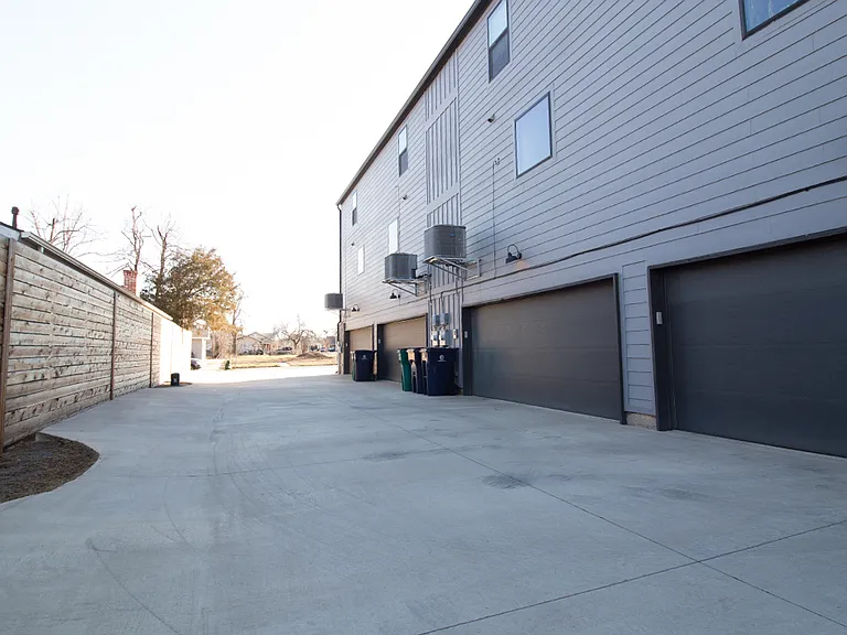 1631 NW 21st St #5 — Photo 22