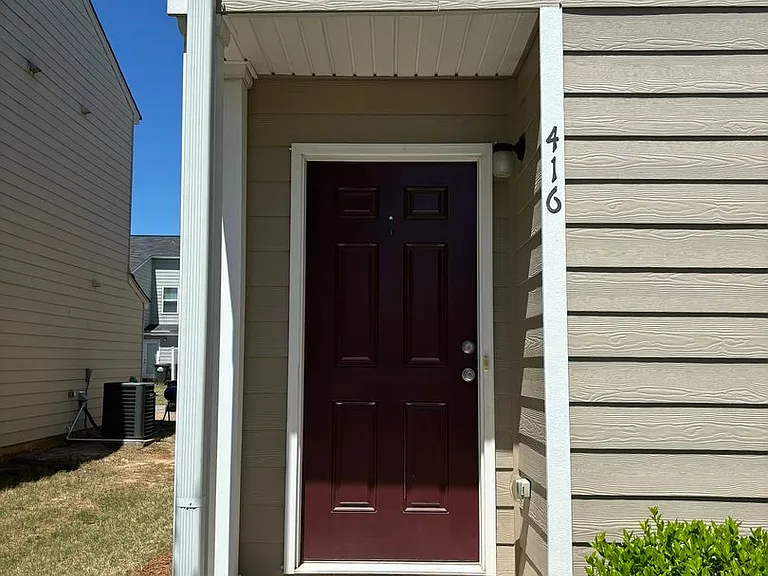 416 Oconner Blvd — Photo 2