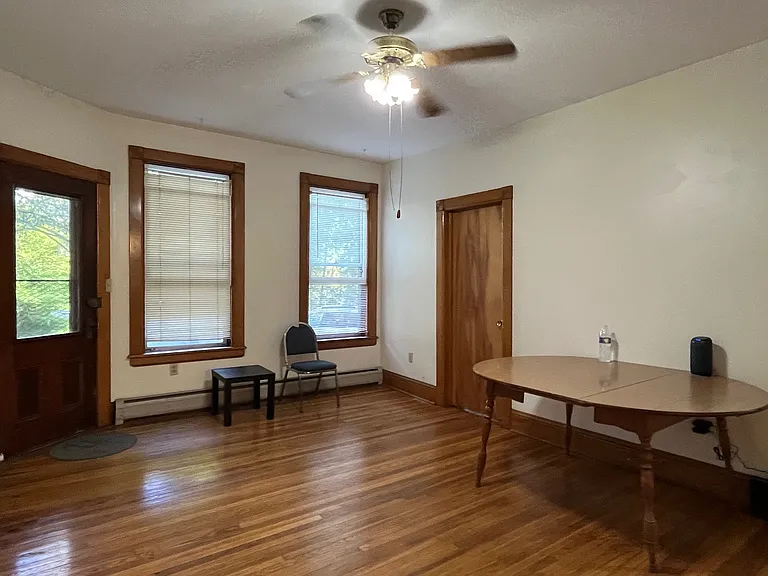 615 E State St #1 — Photo 4