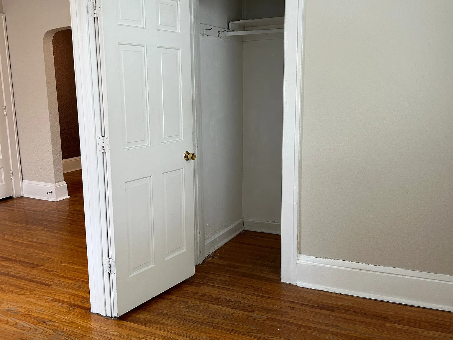 710 Pelham Apartments — Photo 3