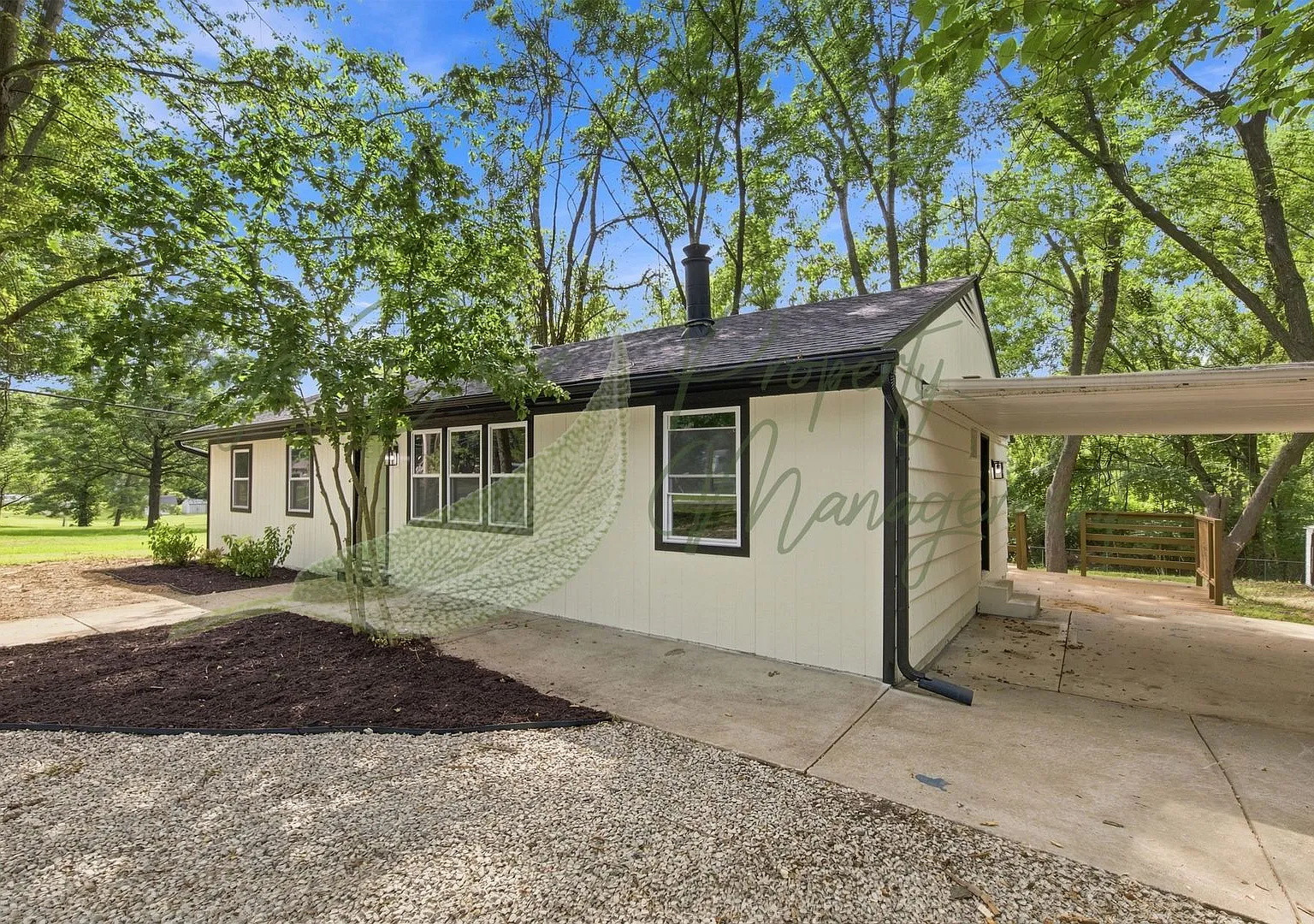 Beautiful Home In Independence!! — Photo 2
