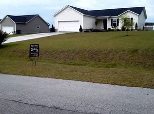 208 Quarry Trl, Richlands, NC 28574