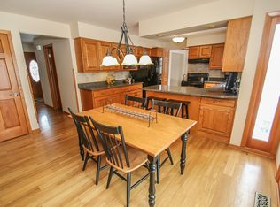 2454 Northwood Dr, Saukville, WI 53080
