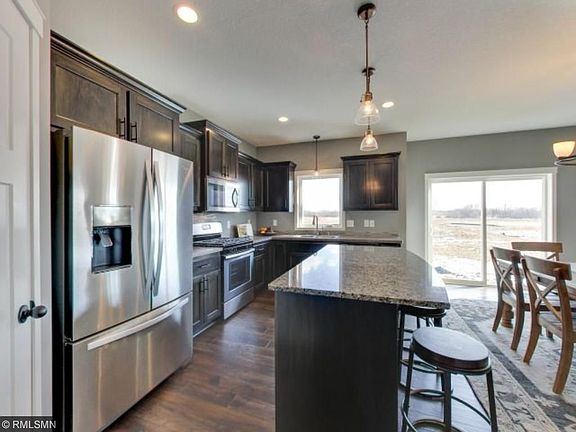 5th image of 2094 Cypress St