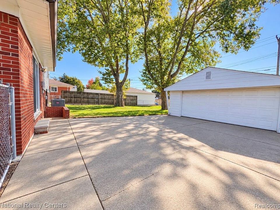 39001 Richland St, photo 30