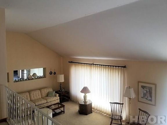 5th image of 563 N Warpole St
