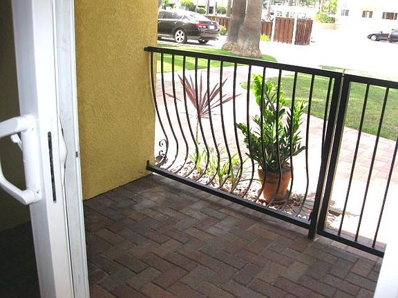 5th image of 1915 Emerald St APT E