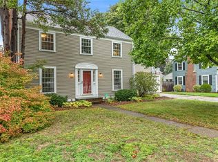 136 Hoyt Ave, Rumford, RI 02916