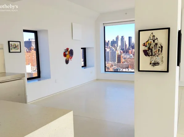 100 Eleventh Avenue image 11 of 19