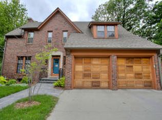 341 Woodland Dr, Council Bluffs, IA 51503