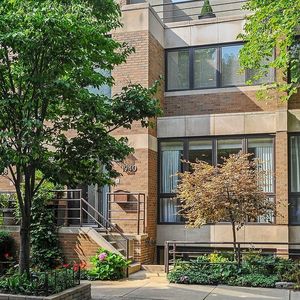 1940 N Maud Ave, Chicago, IL, 60614