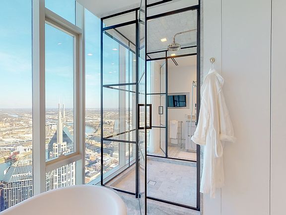 4th image of 515 Church St #4502